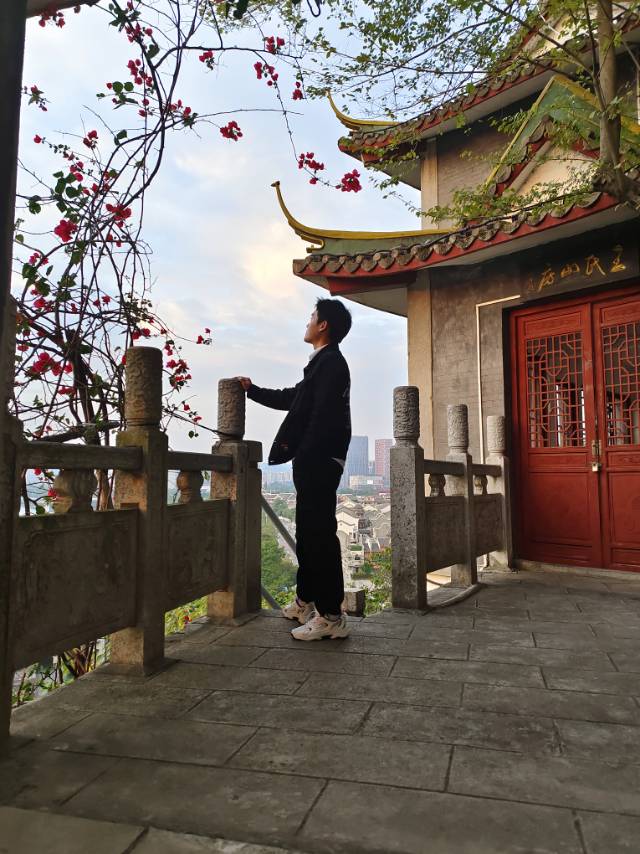 找搭子