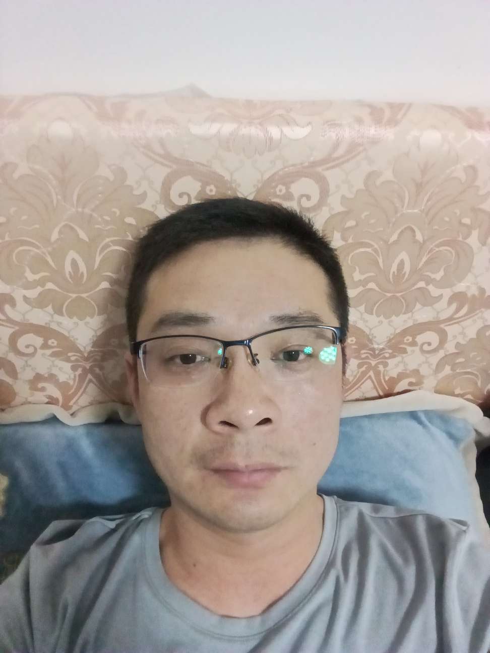 找搭子