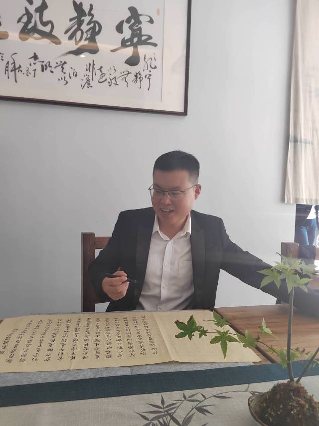 找搭子