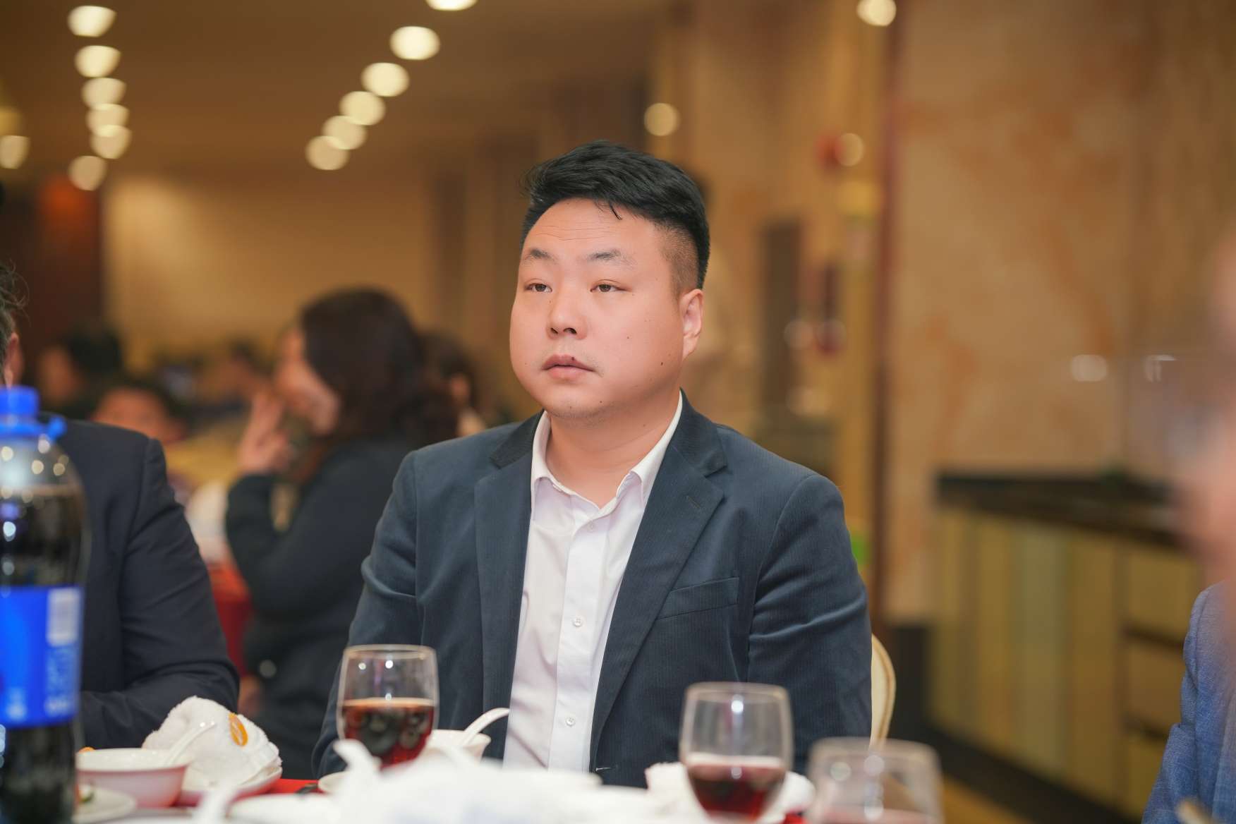 找搭子