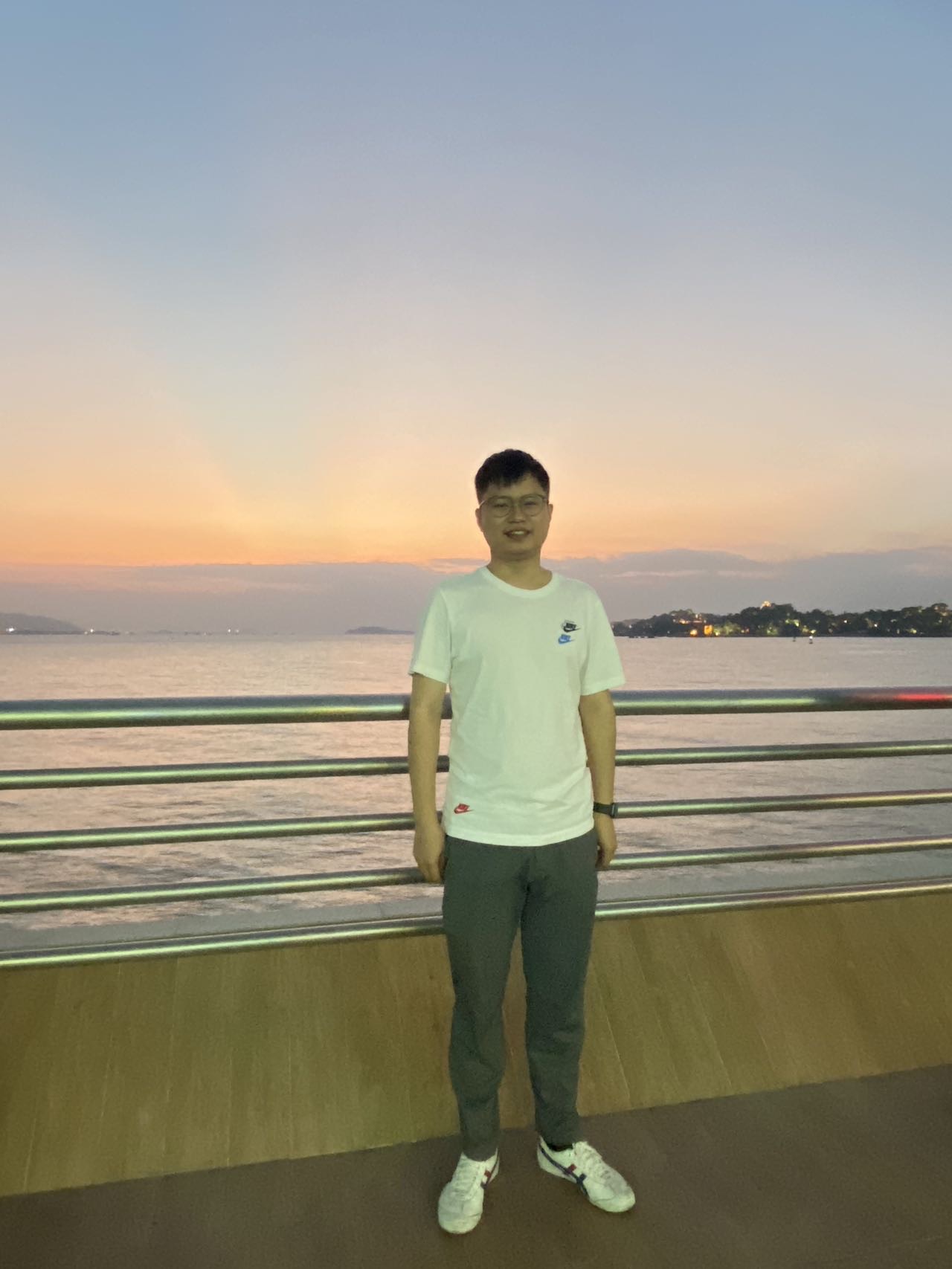 找搭子