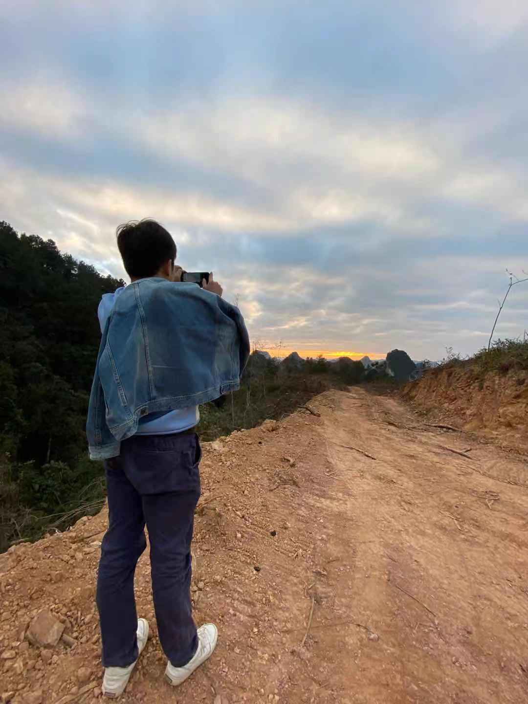 找搭子