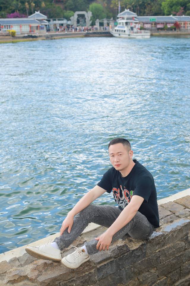 找搭子
