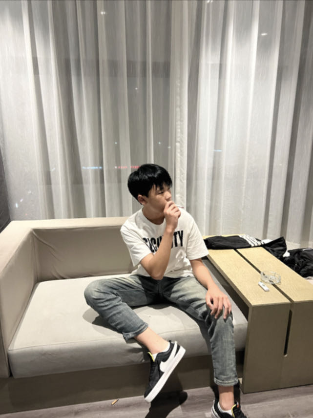 找搭子