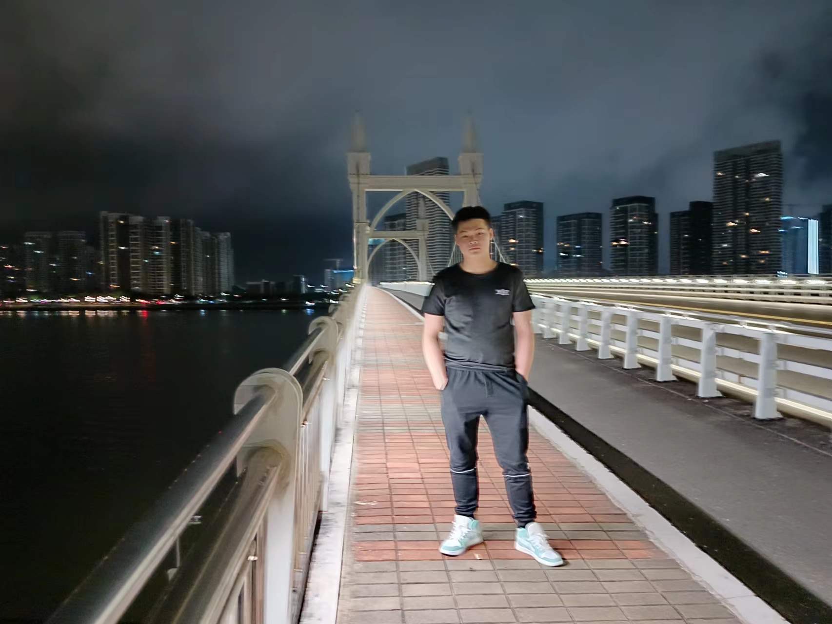 找搭子