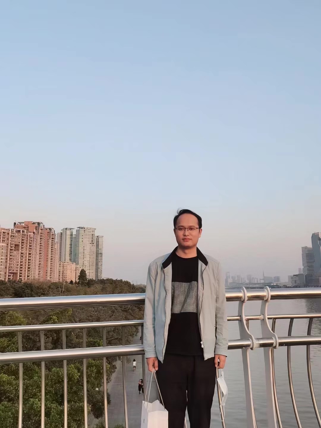 找搭子