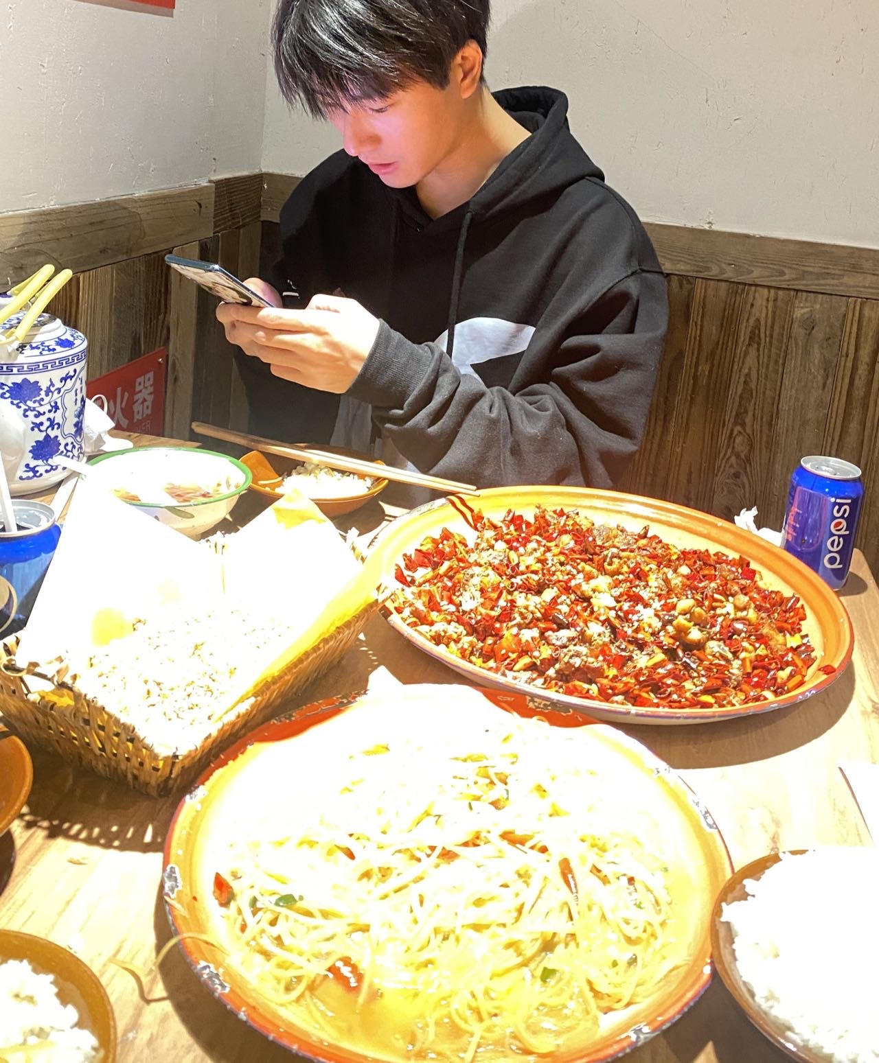 找搭子