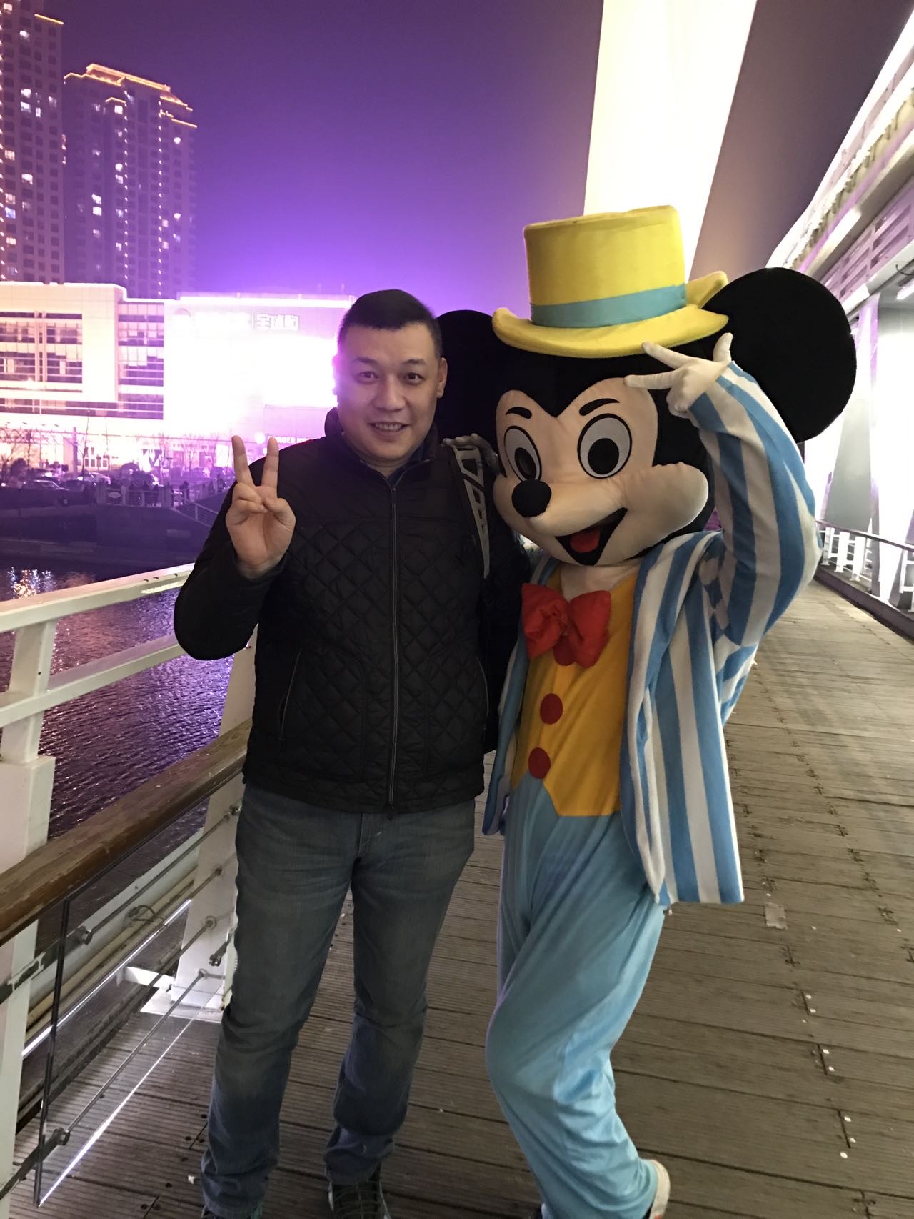找搭子
