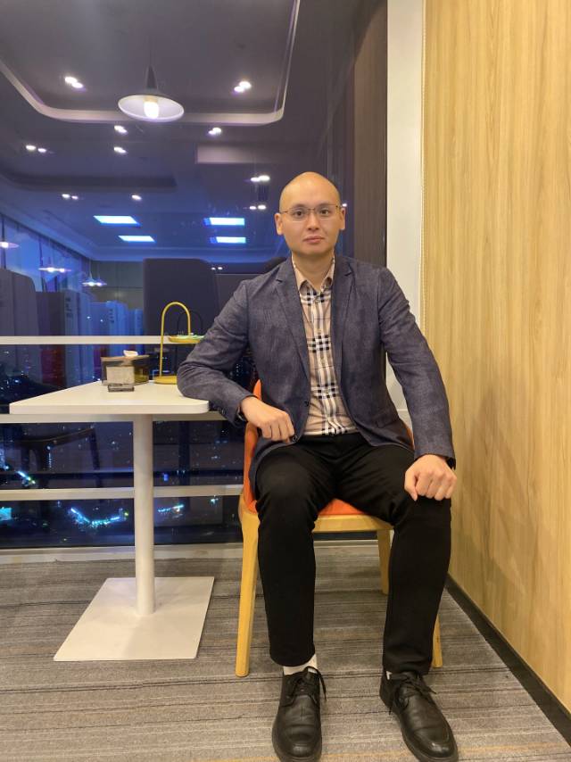 找搭子