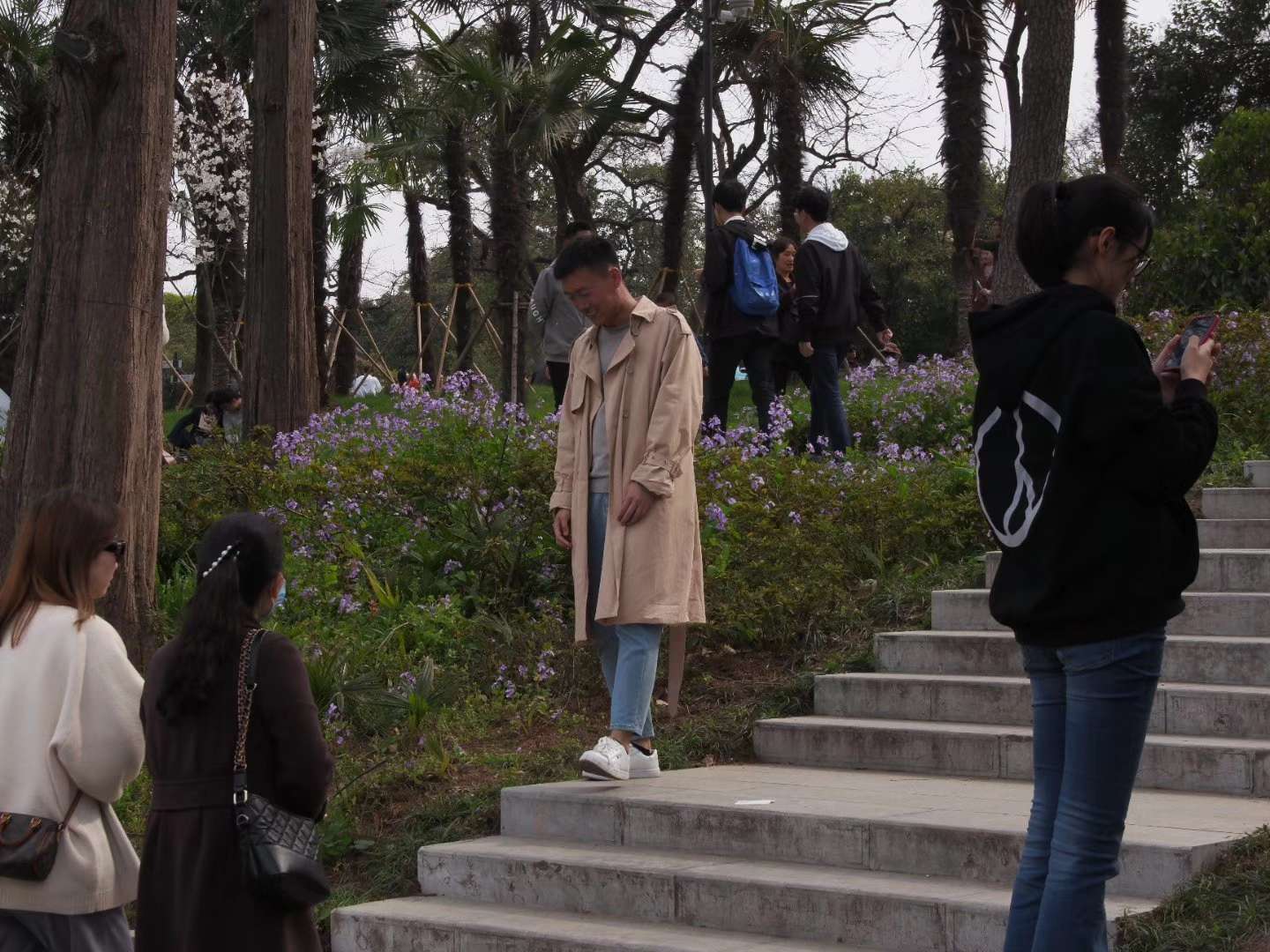 找搭子