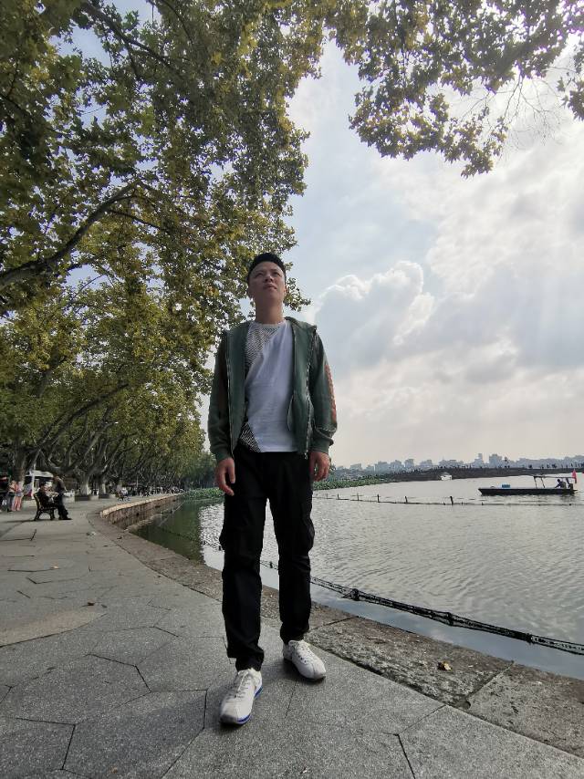 找搭子