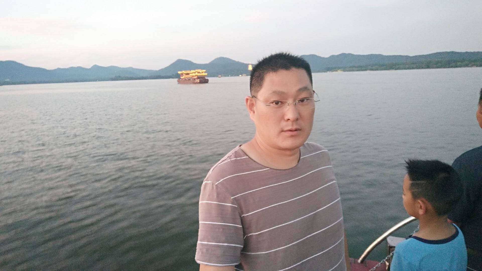 找搭子
