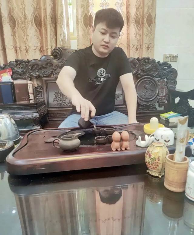 找搭子