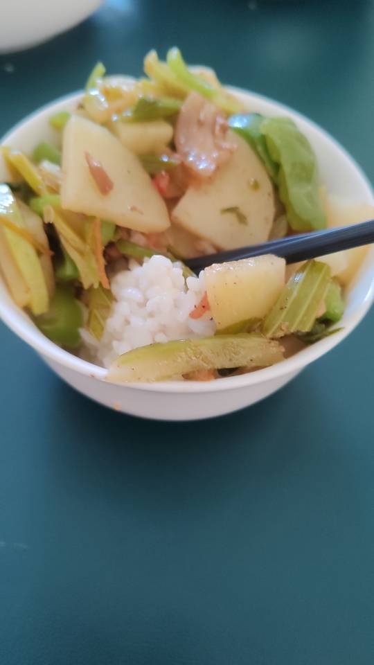 找搭子